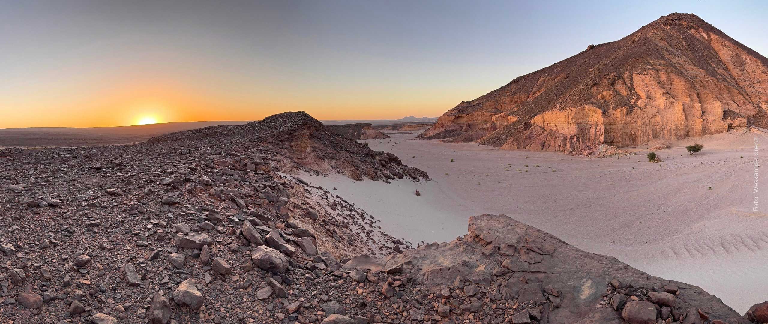 Abendstimmung-im-Tassili-Najer